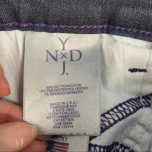 NYDJ Cropped Dark Wash Capri Jeans 4 - Picture 8 of 10